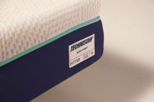 matelas à mémoire de forme sur sommier